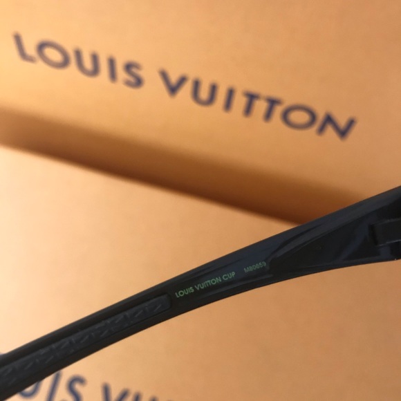 Louis Vuitton 2000 Cup Limited Edition sunglasses - Picture 5 of 9